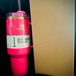 Stanley 40oz. Pink Parade, limited edition quencher 🎄🎁